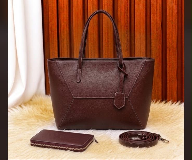 🔥 Restocked Trendy Women’s Tote Bag – Latest 2026 A+ Quality | Perfect for University & College 👜✨