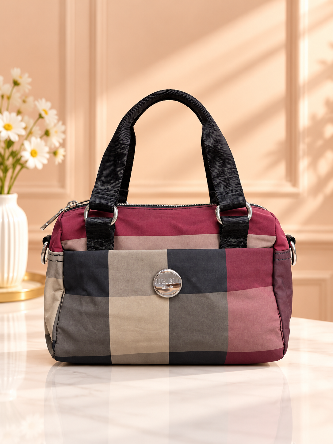 Hand bag